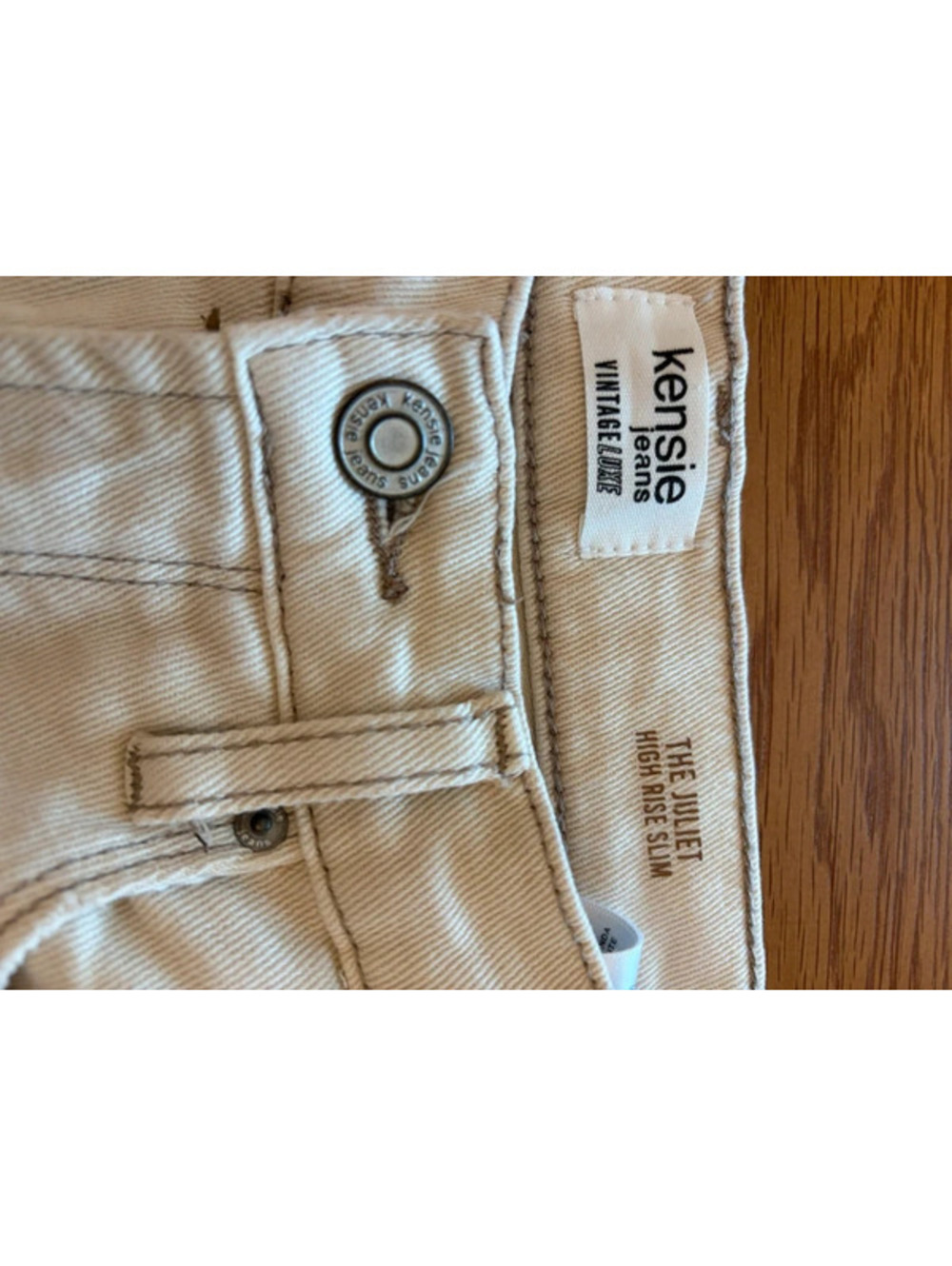 Kensie Women's Cream High Rise Slim Straight Jeans / 26 Waist